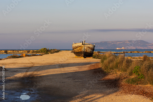 Fotografia barca alle saline di Trapani