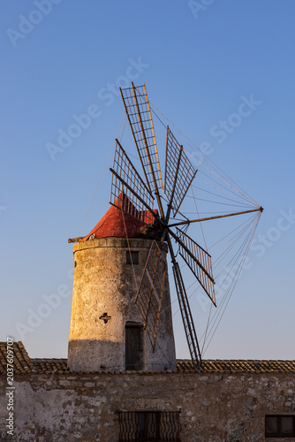 Obraz na plátně mulino alle saline di Trapani