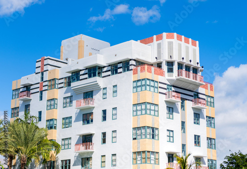 Canvas-taulu Apartment building with detail