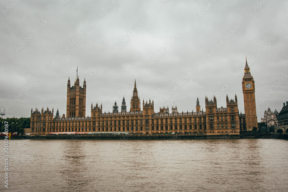 Obraz premium The Palace of Westminster and Big Ben in London