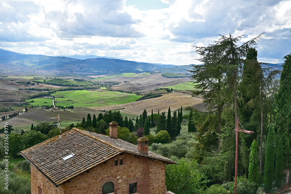 Naklejka premium Pienza, le colline della Val d'Orcia dalla loggia di Palazzo Piccolomini, Val d'Orcia, Toscana
