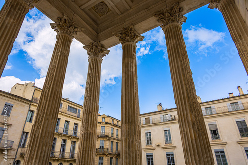 La Maison Carrée Temple Antique de Nîmes dans le Gard en France