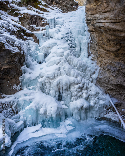 Tableau sur toile Frozen Waterfall