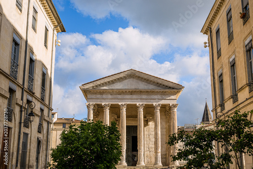 La Maison Carrée Temple Antique de Nîmes dans le Gard en France