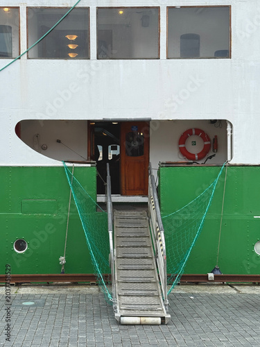 Gangway - Zugang zu einem Schiff