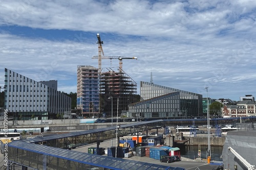 Moderne Architektur im Hafen von Kristiansand