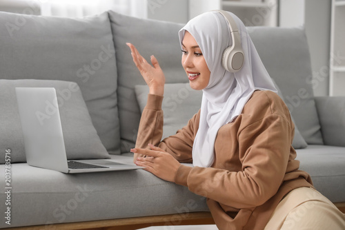 Beautiful young Muslim woma...