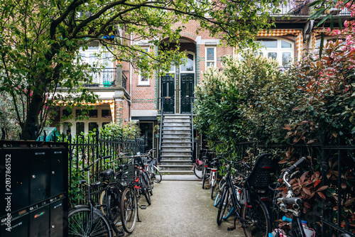 Photos Amsterdam, Netherlands - April 18, 2026: Traditional Amsterdam East residential
