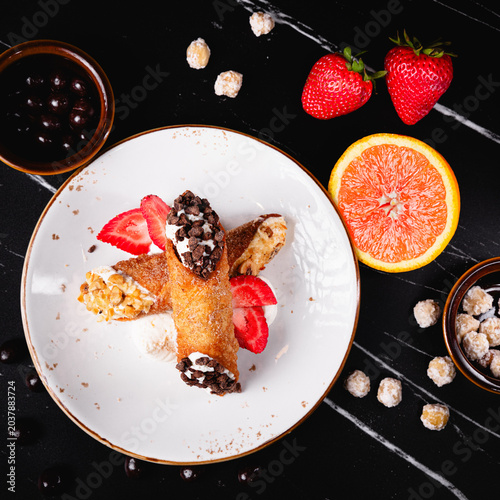 Cannoli with berries