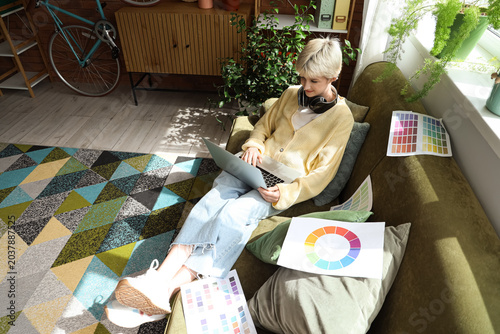Female graphic designer wor...
