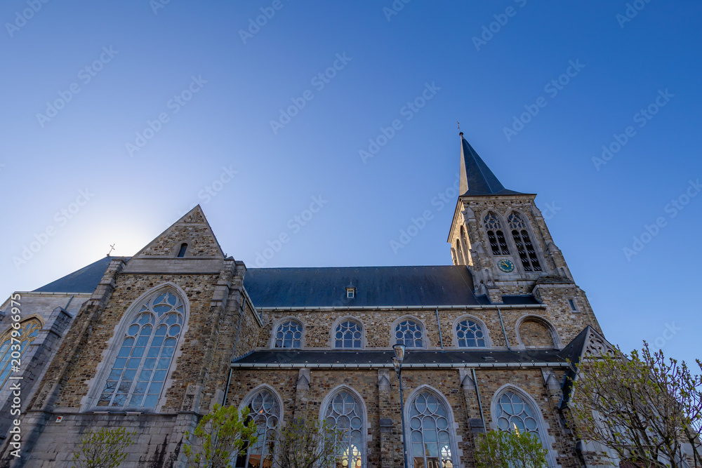 Obraz premium The Kapittelkerk van Sint-Martinus en Sint-Hadelinus (Collégiale Saint-Martin et Saint-Hadelin) Church in Vise, A city and municipality of Wallonia in the province of Liège, Belgium.