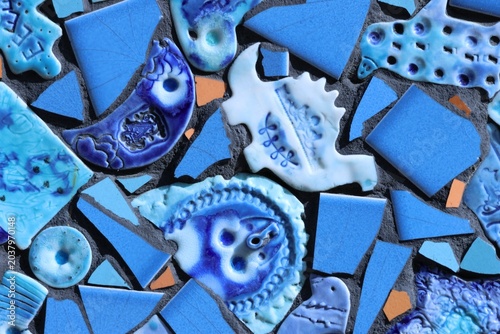 Texture abstraite bleue en mosaïque décorative avec formes géométriques