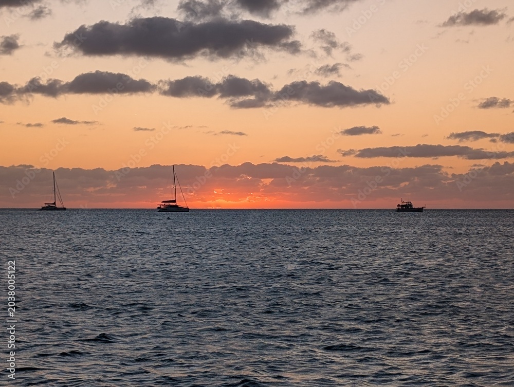 Obraz premium Sunset over the Sea