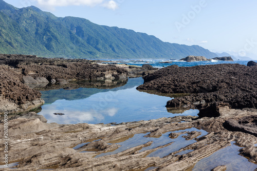Fotografia Rocky coastline of Shitiping in Hualien, Taiwan