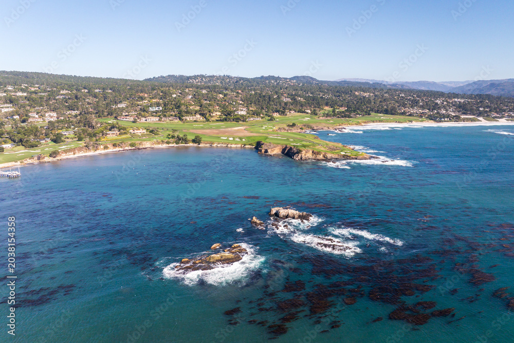 Fototapeta premium Aerial view of the 17-Mile Drive golf course in Monterey, California.