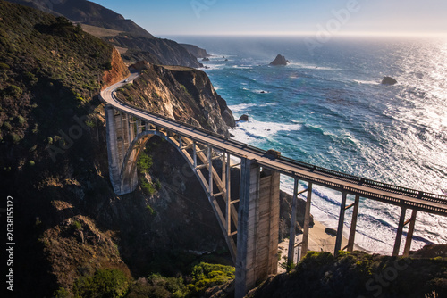 Quadro su tela Aerial view of the coastline of the Bixby Creek Bridge on Highway 1 in California, USA
