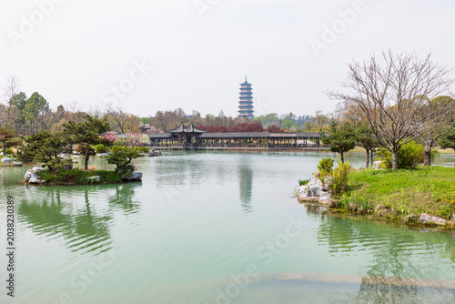 Canvas Print Spring scenery of Slender West Lake in Yangzhou, China
