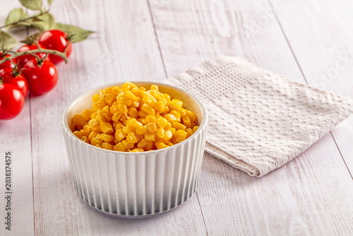 Fotografie Yellow sweet canned corn grain