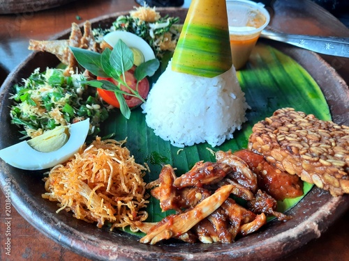 Obraz na plátně Indonesian food called nasi tumpeng.