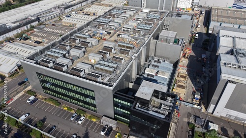 Tableau sur toile Modern Data Center Building With Rooftop Cooling in an Industrial Park