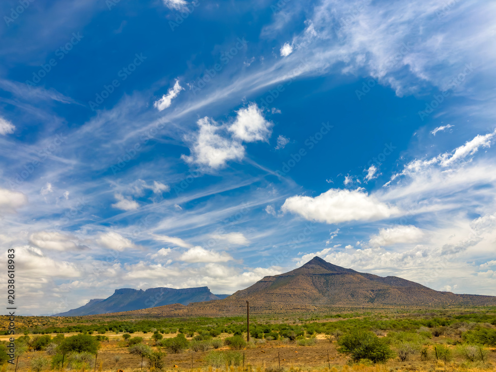 Obraz premium View of arid mountain landscape in Graaff-Reinet