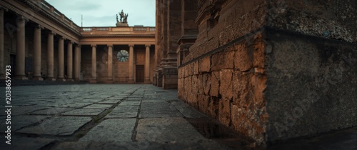 Enduring classical architec...