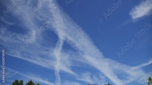 Chem-Trail über dem Ruhrgebiet im Mai 2026 - Timepalse / Zeitraffer