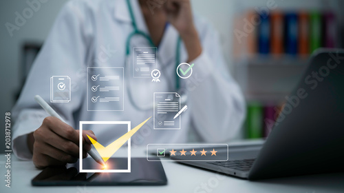 Bild auf Leinwand Healthcare quality assessment with patient satisfaction evaluation service perfo