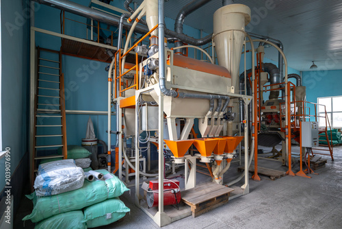 Tableau sur toile A large industrial aggregate unit for groats enrichment and grain purification s
