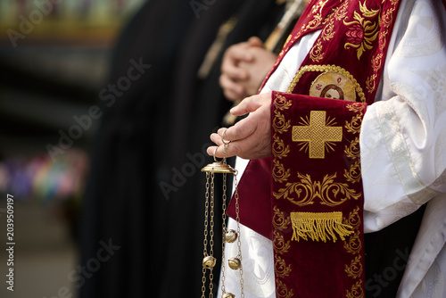 Fotografi Clergy in black religious vestments