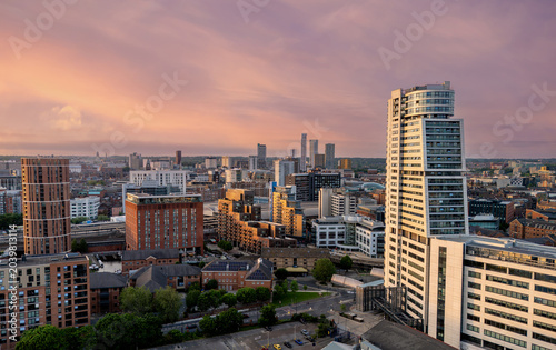 Foto Leeds, Yorkshire, England at sunset, aerial view from Bridgewater Place looking north across the modern Leeds skyline and illuminated commercial district