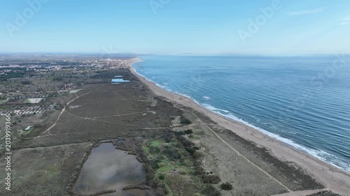 Vendres près de Vias et de Valras, plages et port de l'Hérault en Occitanie, France