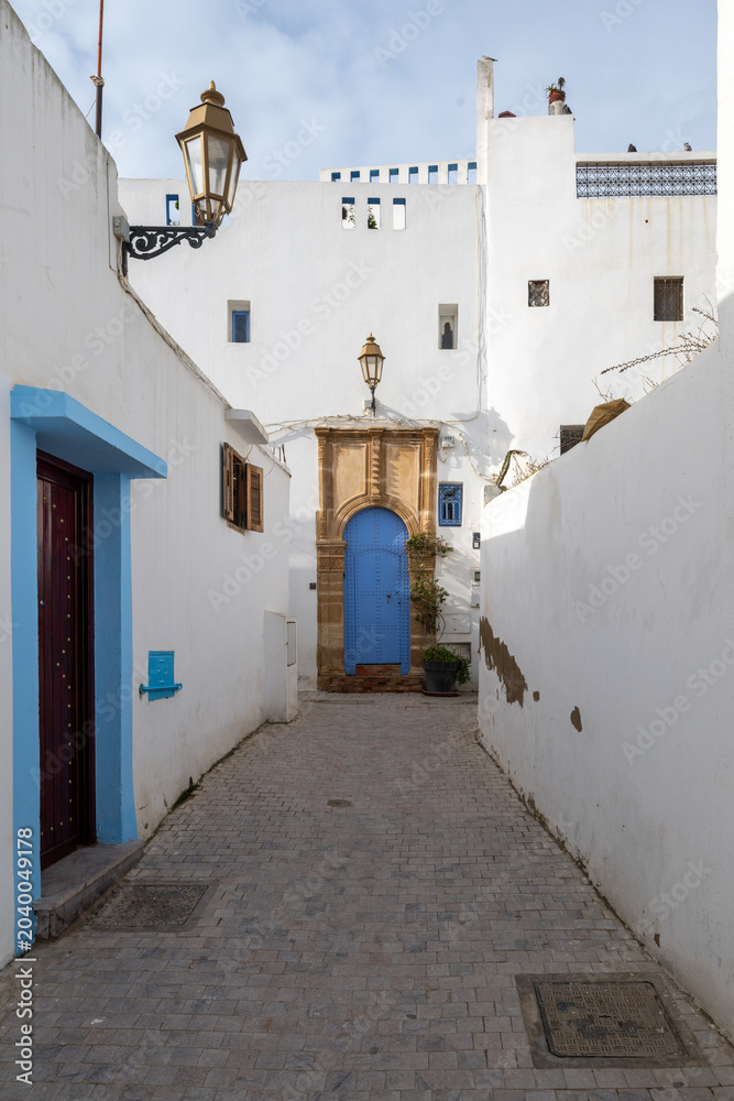 Obraz premium Blue Alley in Kasbah Oudaya - Rabat, Morocco