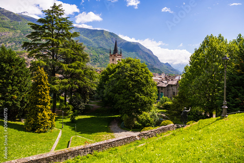 Billede på lærred Panoramic view of the city of Susa surrounded by mountains and dominated by the