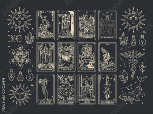 Foto Collection of Mystical Tarot Cards and Esoteric Symbols Including Sun Moon Cryst
