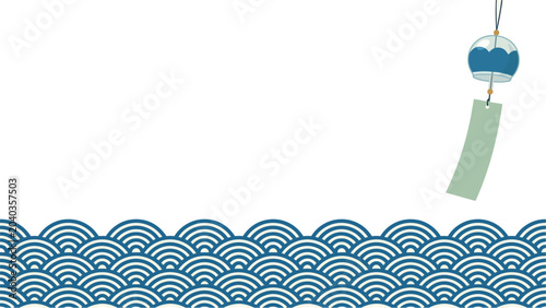 Foto Japanese wind chime over traditional blue seigaiha wave pattern.
