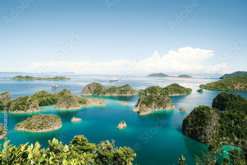 Foto Panoramic Seascape of Raja Ampat Archipelago Papua Indonesia