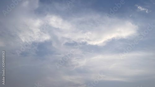 Foto blue sky and clouds