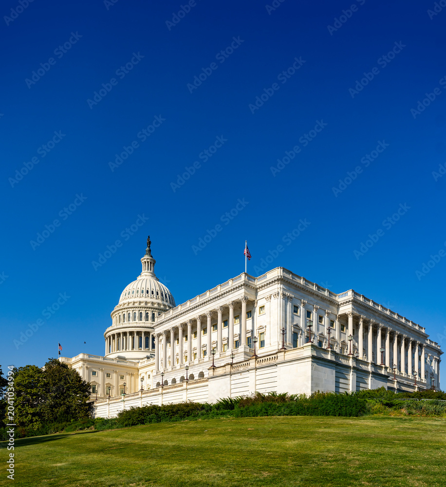 Obraz premium Capitol Hill. Capitol building represents Congress authority. Capitol exterior shows classical columns. Capitol architecture reflects national heritage.