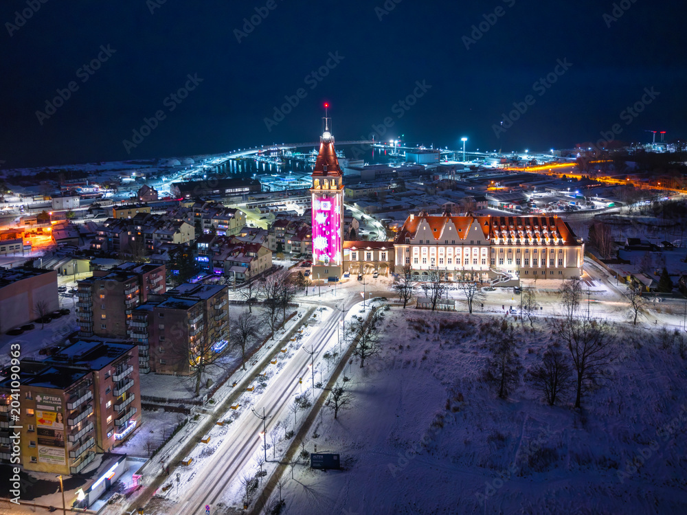 Obraz premium Wladyslawowo, Poland - January 6, 2026: Beautiful Wladyslawowo city at the Baltic Sea at snowy winter, Poland.