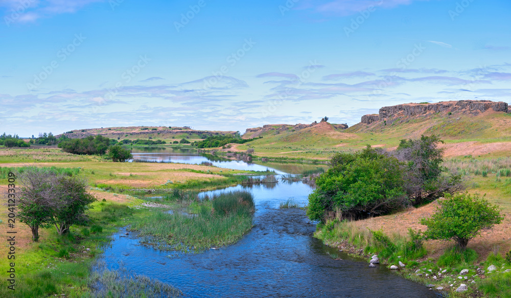 Obraz premium Panorama photo of Rock Creek.