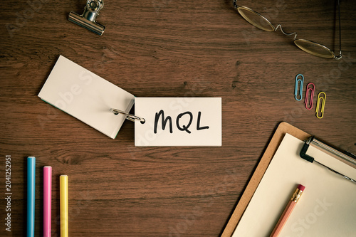 Photos Eye-catching image of MQL text on word card