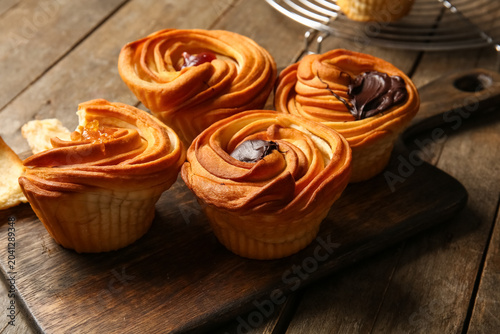 Board of tasty cruffins wit...