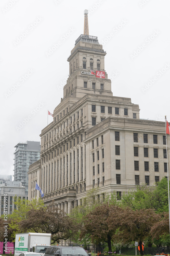 Naklejka premium Canada Life Building, 190 University Av, Toronto, designed by Sproatt & Rolph for Canada Life Assurance Company in a Beaux-Arts neoclassical style, completed in 1931.
