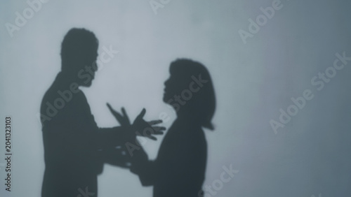 Tableau sur toile 口論するカップルのシルエット