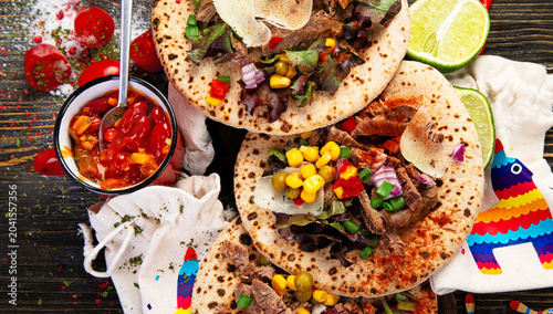 Tableau sur toile Mexican cuisine concept.