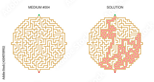 Foto Circular Maze Puzzle Collection with Solutions