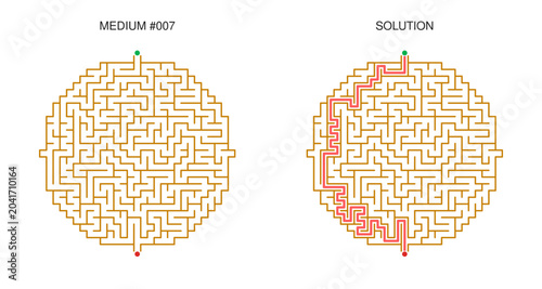 Foto Circular Maze Puzzle Collection with Solutions