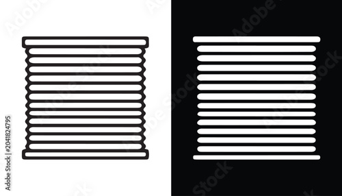 Foto Stack of Lined Paper: Two stylized stacks of lined paper, one against a white background and the other against a black background, representing documents, organization, or information