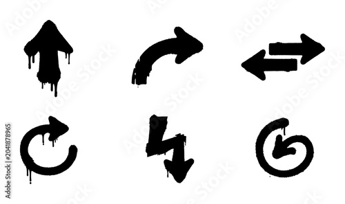 Photos Set of black spray paint arrows with drips, pointing in different directions Vec
